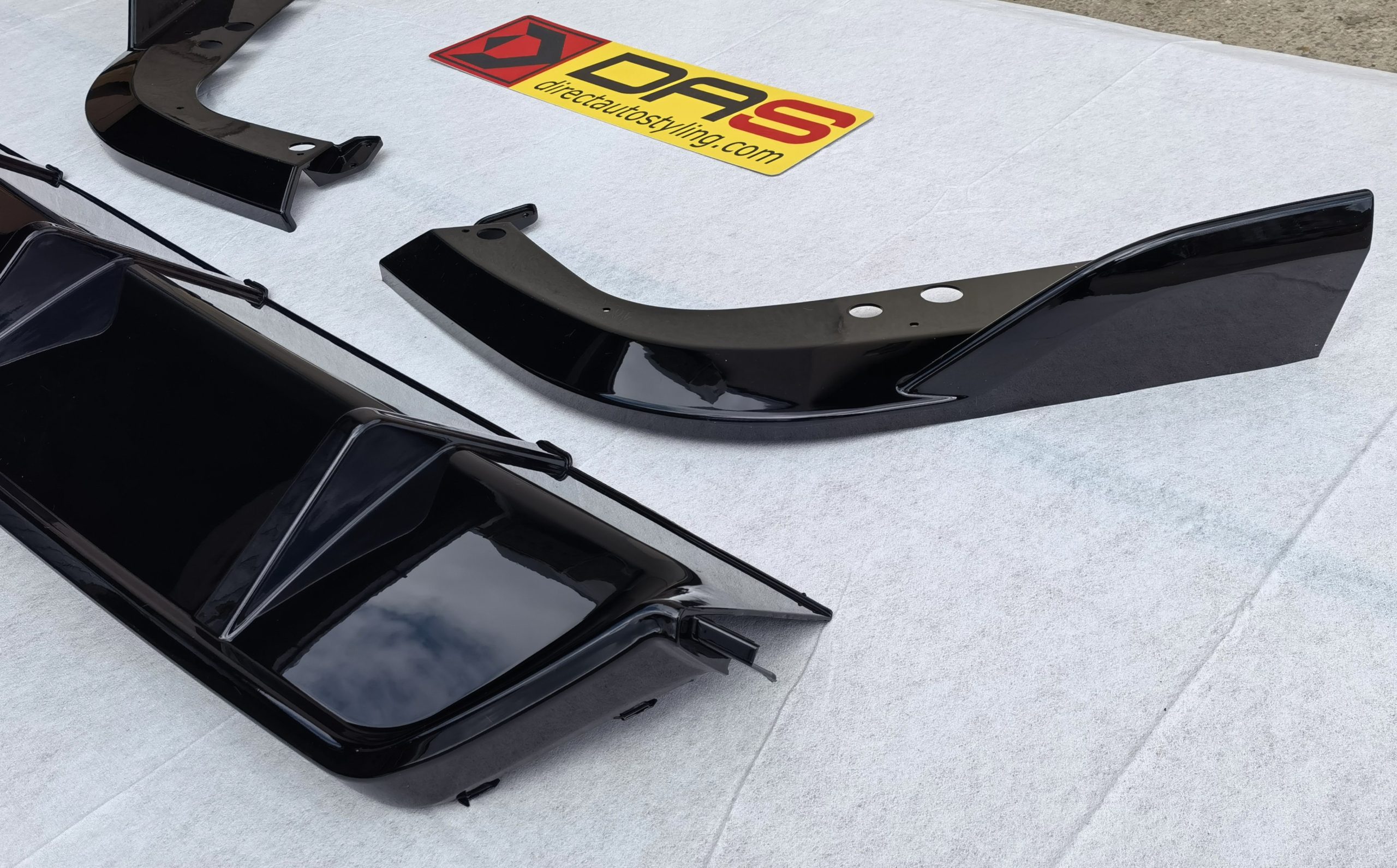 BMW X5 G05 2019+ Zadnji Difuzor i Zadnji Bočni Spliter - Slika 4