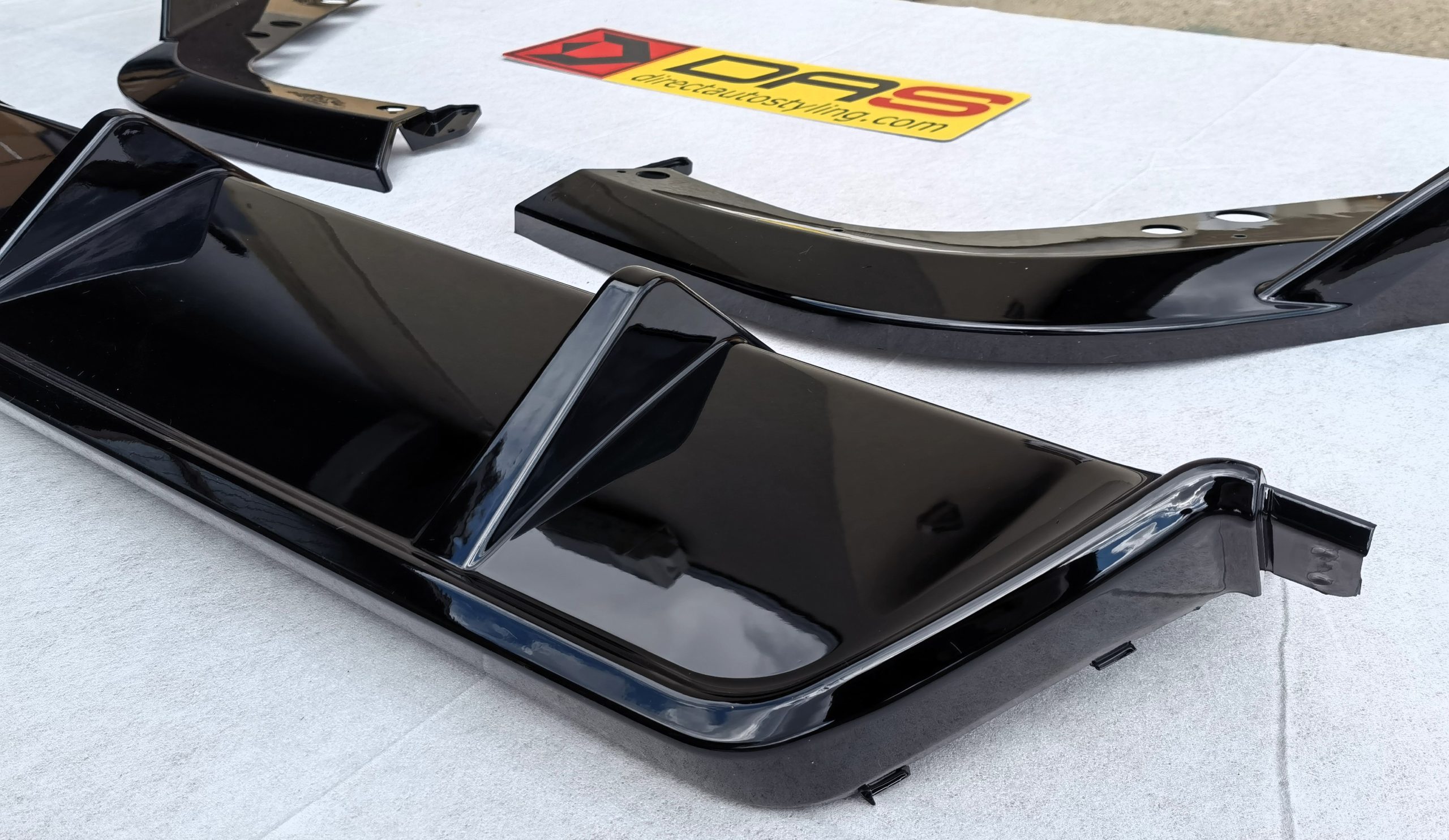 BMW X5 G05 2019+ Zadnji Difuzor i Zadnji Bočni Spliter - Slika 5